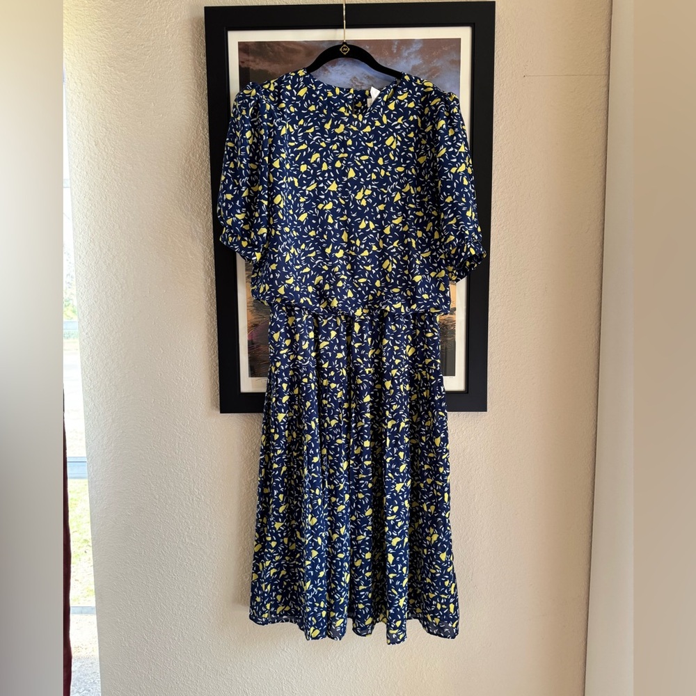 Carriage Court Vintage Short Sleeve Pleated Midi Dress Blue and Yellow size 14